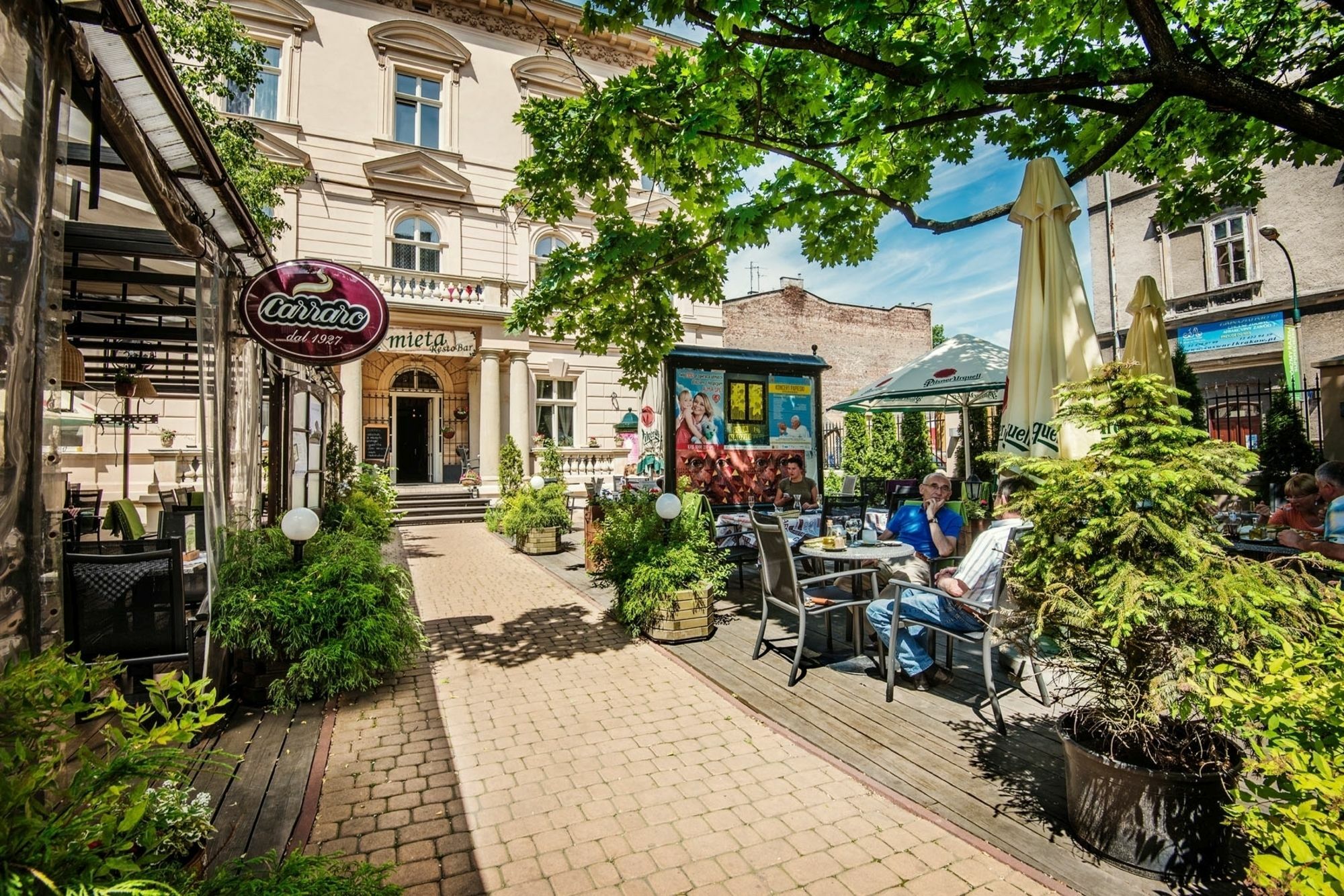 Aparthotel Dream Garden Palace à Cracovie Extérieur photo